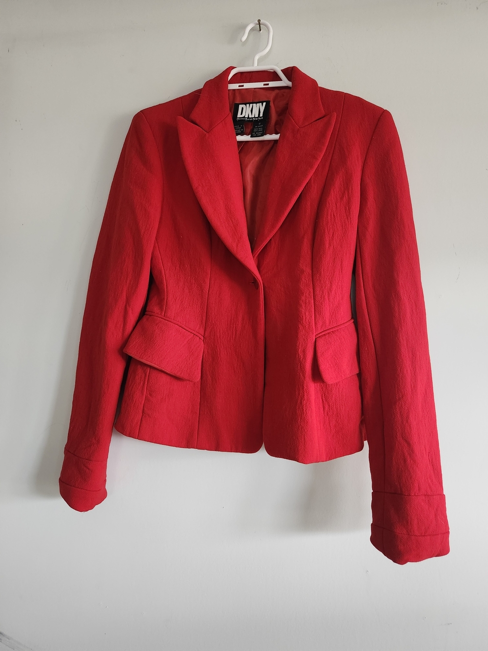 DKNY Cherry Red Wool Blazer | Size 6 | 100% Wool ❤️